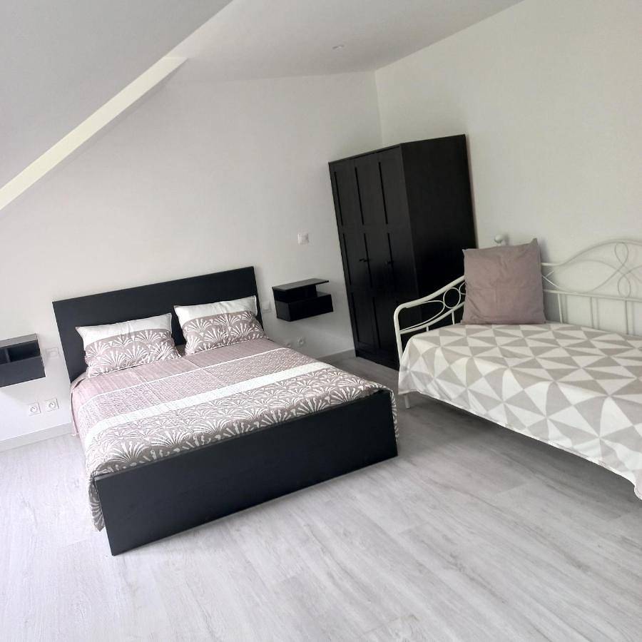 Appartement entier, One-Bedroom Apartment in Fontaine-le-Port, Seine-et-Marne