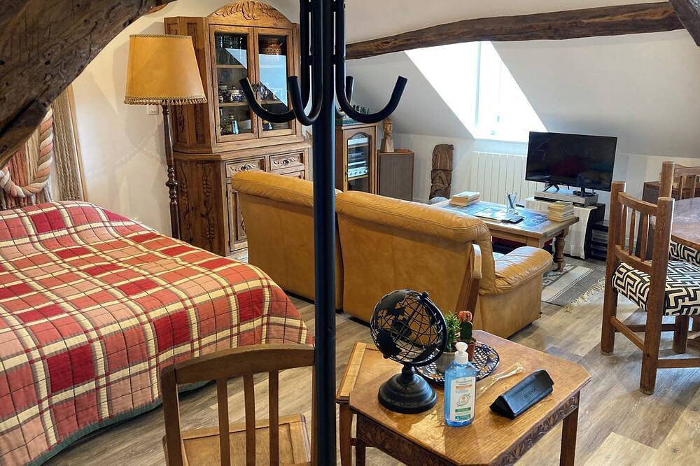Ganze Wohnung, A calm, timeless stay in Blois, Blois und Umgebung