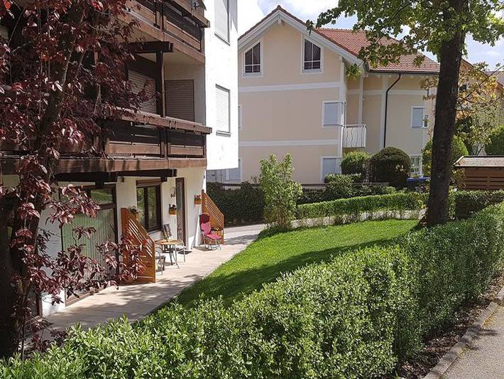 Ferienwohnung für 4 Personen, mit Balkon/Terrasse und Terrasse, kinderfreundlich in Bad Endorf - 2