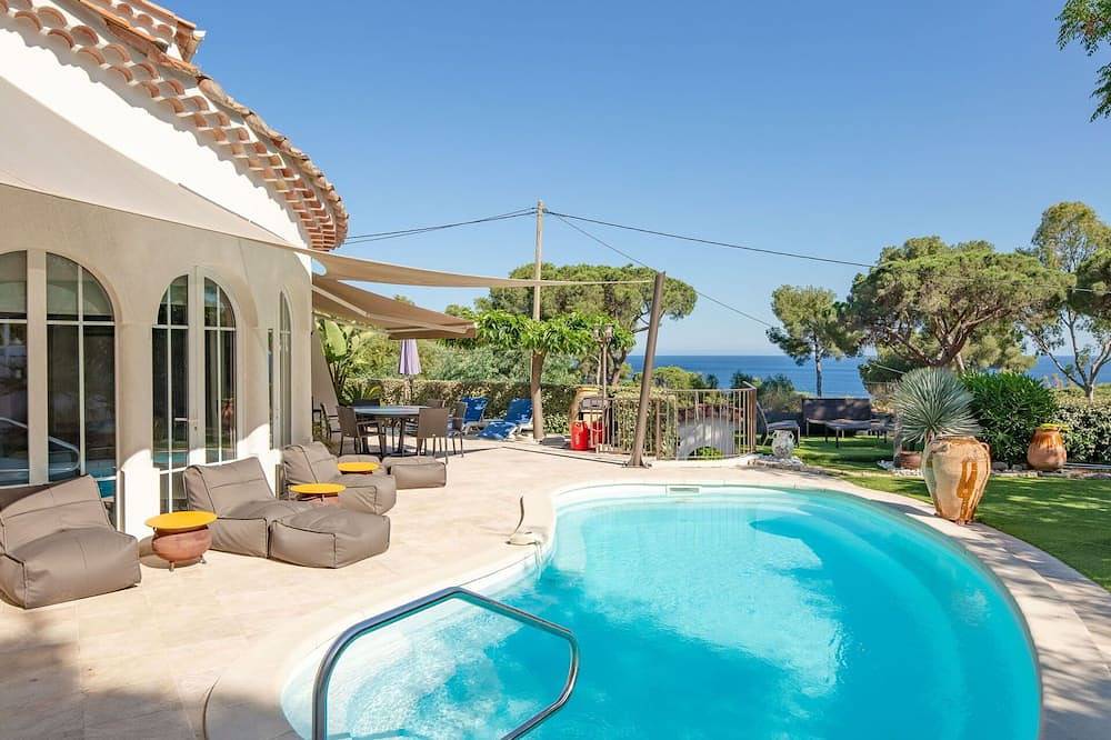 Casa vacanza a Var a partire da 376€ a notte