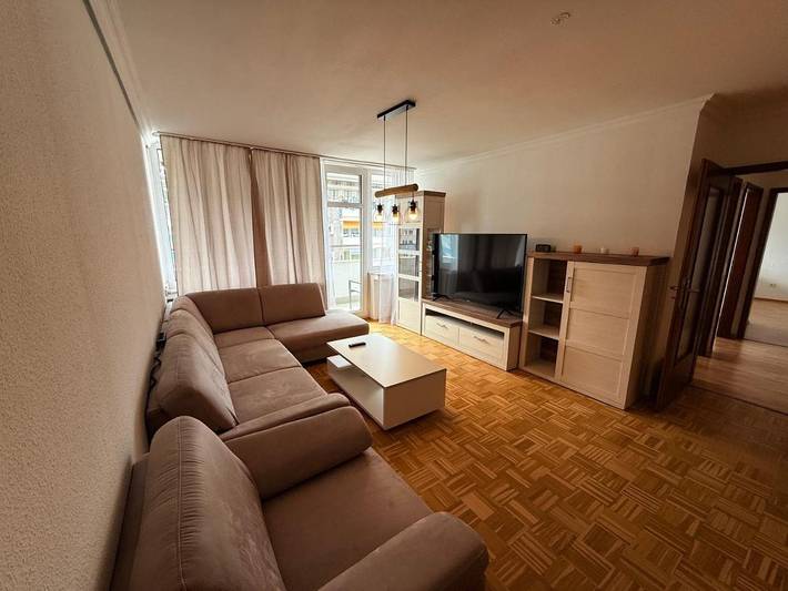 Ferienwohnung für 6 Personen, mit Balkon und Ausblick in Monheim am Rhein