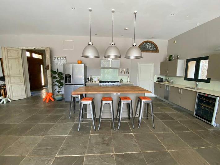 Location de vacances pour 12 personnes, avec piscine ainsi que jardin et terrasse, animaux acceptés à Saint-Marcel-sur-Aude - 4