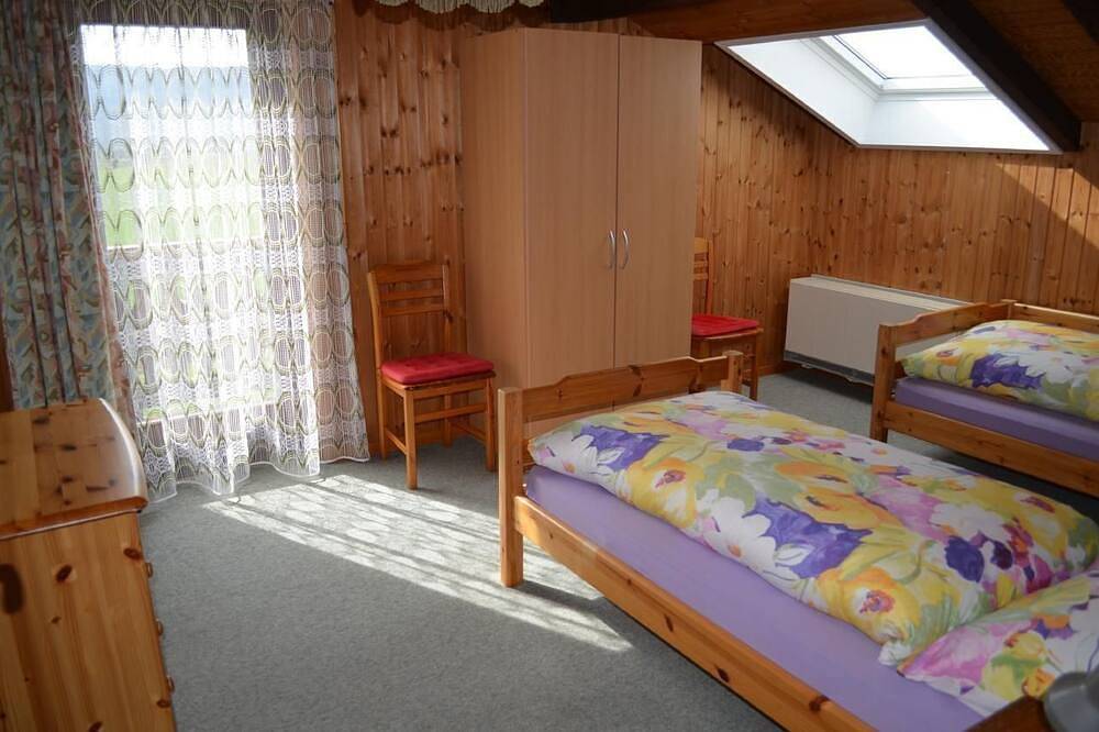 Rustique holiday flat in the Ajoie in Haute-Ajoie, Jura & Three-Lakes