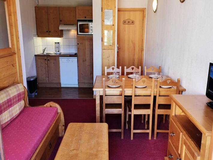 Gîte pour 6 personnes, avec piscine et balcon dans Office De Tourisme De Notre Dame De Bellecombe - 4
