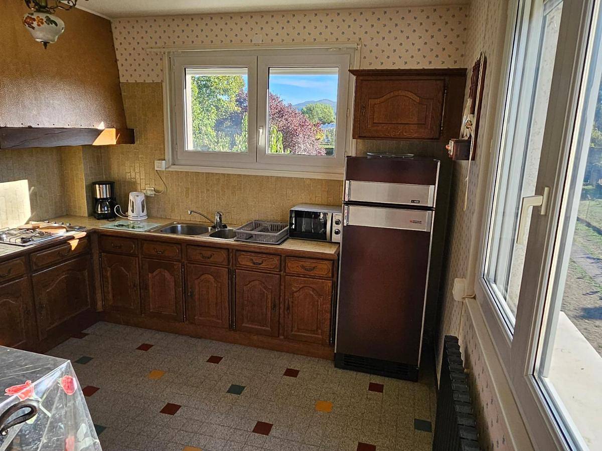 Appartement entier, Two-Bedroom Apartment in Langeac, Haute-Loire