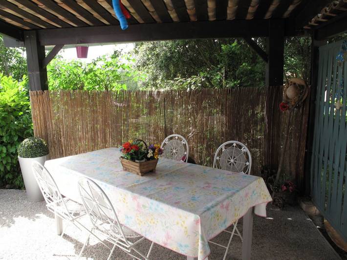 Location de vacances pour 4 personnes, avec piscine et jardin à Quinson - 3