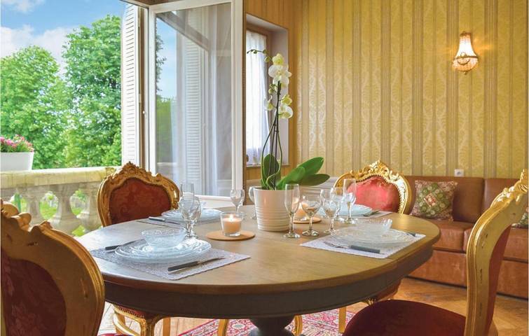 Gîte pour 4 personnes, avec piscine et balcon à Ocquerre - 2