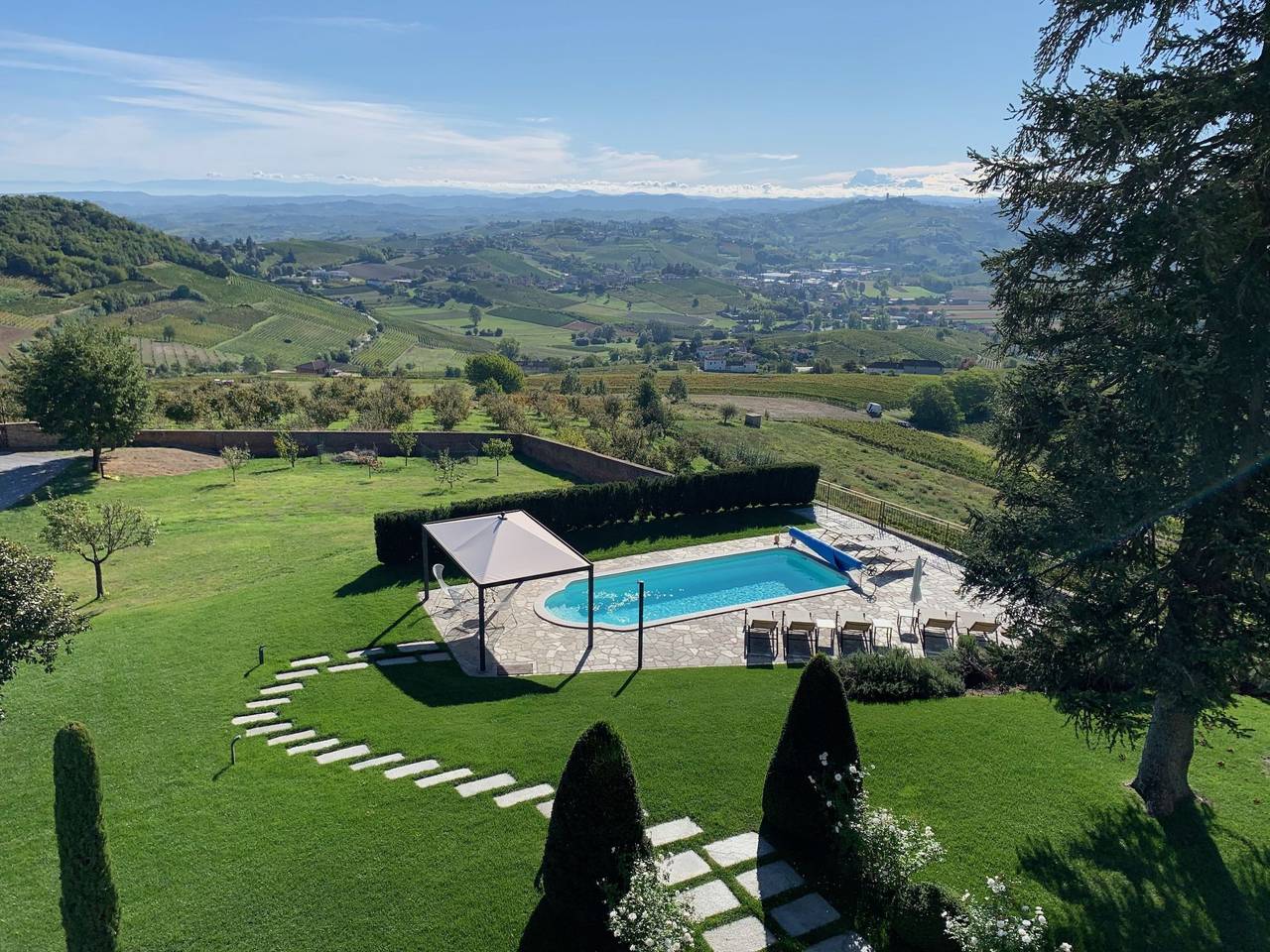 Villa Loreto in Costigliole d'Asti, Langhe