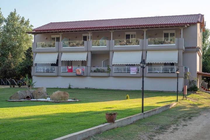 Bungalow für 3 Personen, mit Terrasse und Garten in Chalkidiki - 3