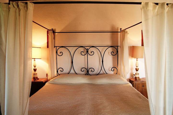 Historic 16th-century Tuscan villa with private pool and panoramic mountain view in Villa Collemandina, Garfagnana