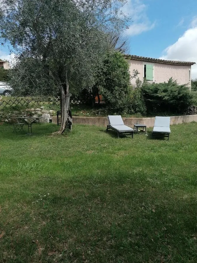 Apartamento de vacaciones para 2 personas, con vistas y jardín - 1