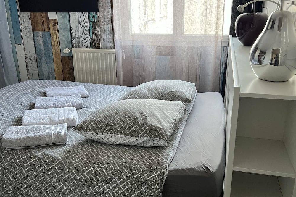 Appartement entier, Appartement Disneyland Paris face de la gare Rer val d'Europe/navette gratuite in Serris, Seine-et-Marne