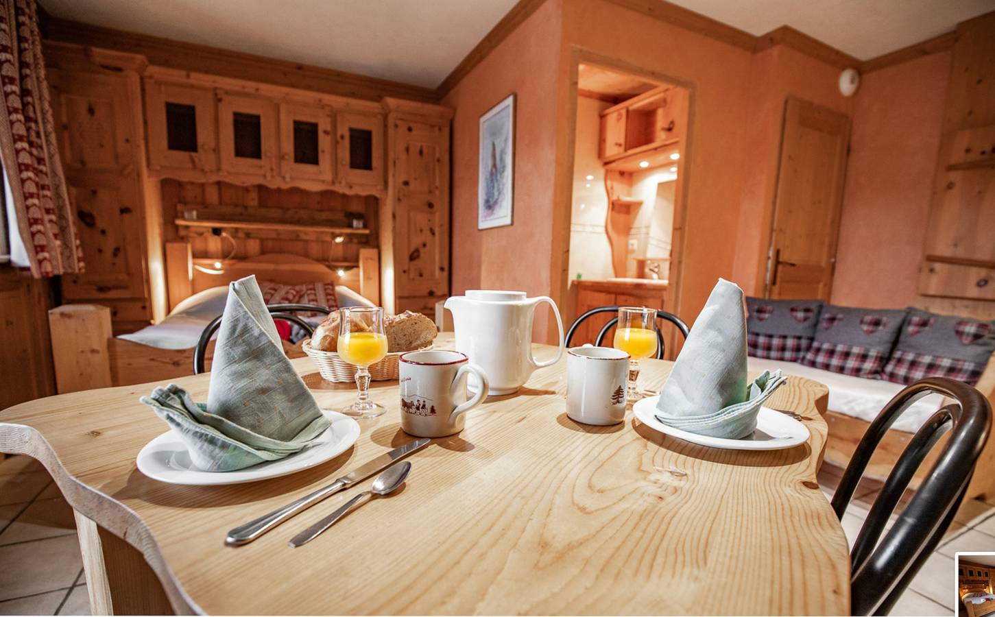 Estudio entero, Apartamento estudio 'Le Pin Cembro' con vistas a la montaña, terraza privada y Wi-Fi in Sollières-Sardières, Región de Saint-Jean-de-Maurienne