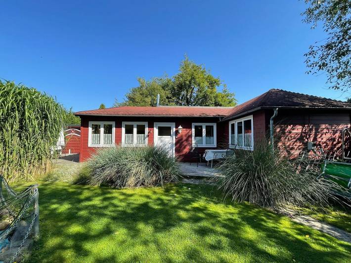 Ferienhaus für 4 Personen, mit Terrasse und Garten in Malente