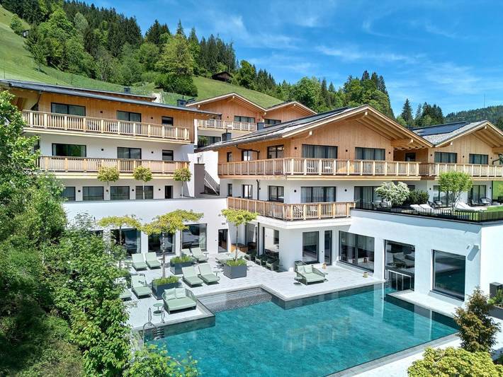 Ferienhaus für 2 Personen, mit Terrasse und Garten sowie Pool und Sauna