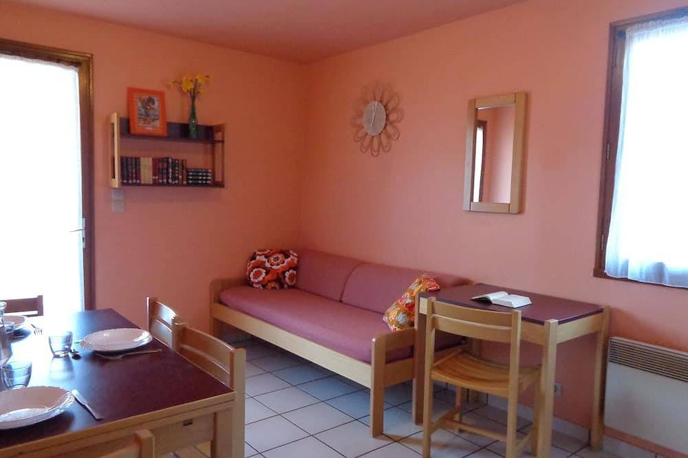 Gîte rétro au coeur de la Nature n°1 in Région d'Aurillac