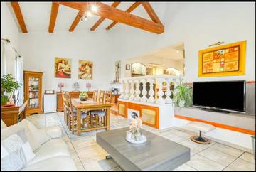 Chambre d’hôte pour 3 personnes, avec jardin ainsi que jacuzzi et piscine dans Parc naturel régional des Préalpes d'Azur