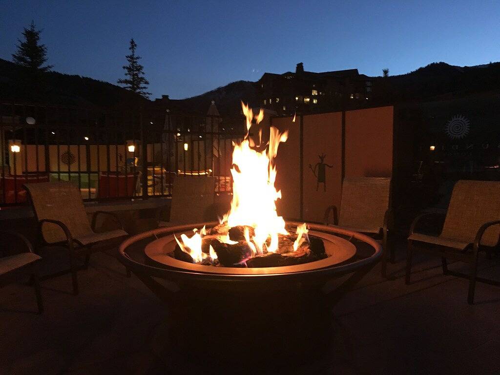 Ganze Wohnung, Sundial condo in the heart of canyons village, private patio, outdoor pool, walk to hiking & biking in Uinta Wasatch Cache National Forest