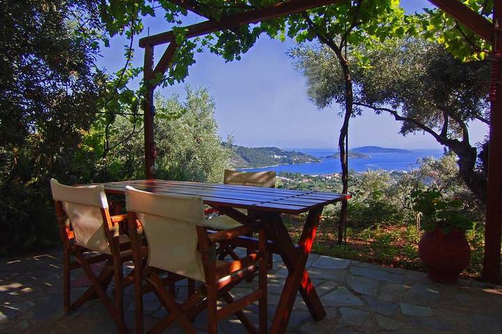 Villa für 3 Personen, mit Garten und Balkon - 1