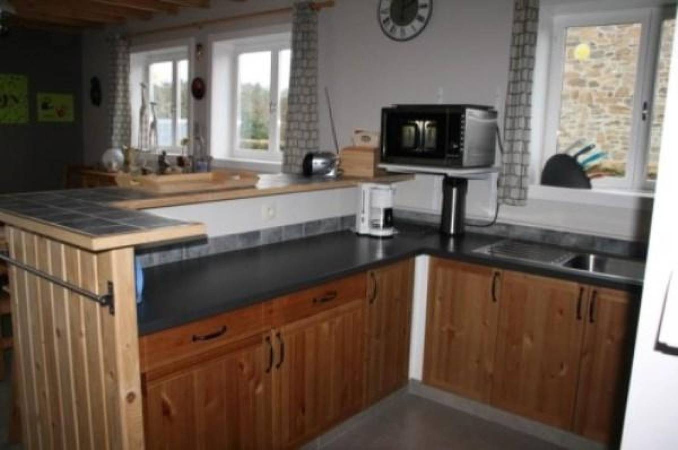 Prachtige 8 tot 12 persoons groepsaccommodatie met houtkachel in de Ardennen in Paliseul, Neufchâteau en omgeving