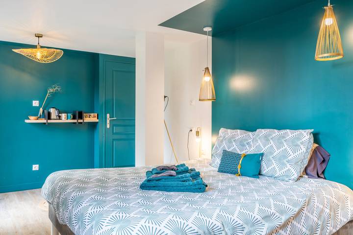 Location de vacances pour 3 personnes, avec jardin, adapté aux familles à Saint-Michel-Mont-Mercure - 3