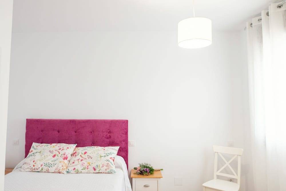 Entire apartment, Pico Negro- apartment with two bedrooms, living room, kitchen and bathroom in Ampuero, Cantabrian Coast