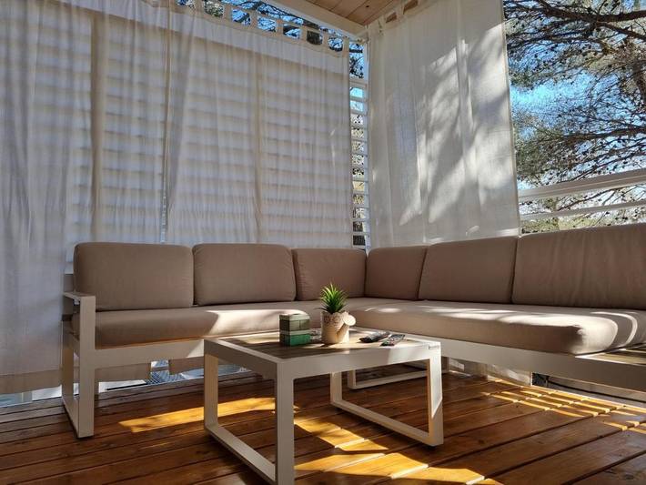 Camping pour 8 personnes, avec vue et jardin, animaux acceptés à Tisno - 3