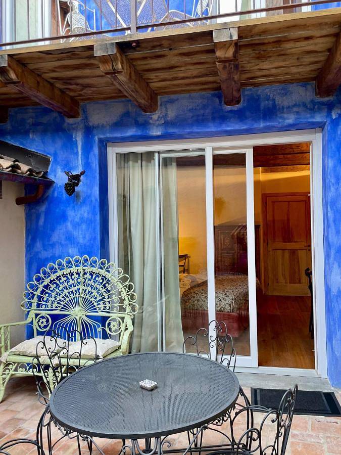 La Blu di Via Silvano 8 in Monforte d'Alba, Langhe