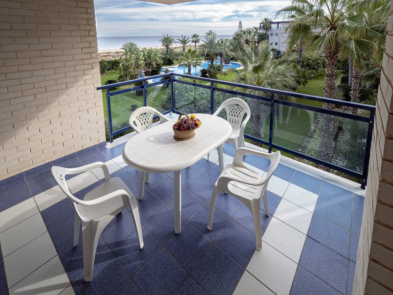 Ganze Wohnung, Dorasal esc VI 2º ático Solo Familias! in Platja de l'Ahuir (Gandia), Xeraco