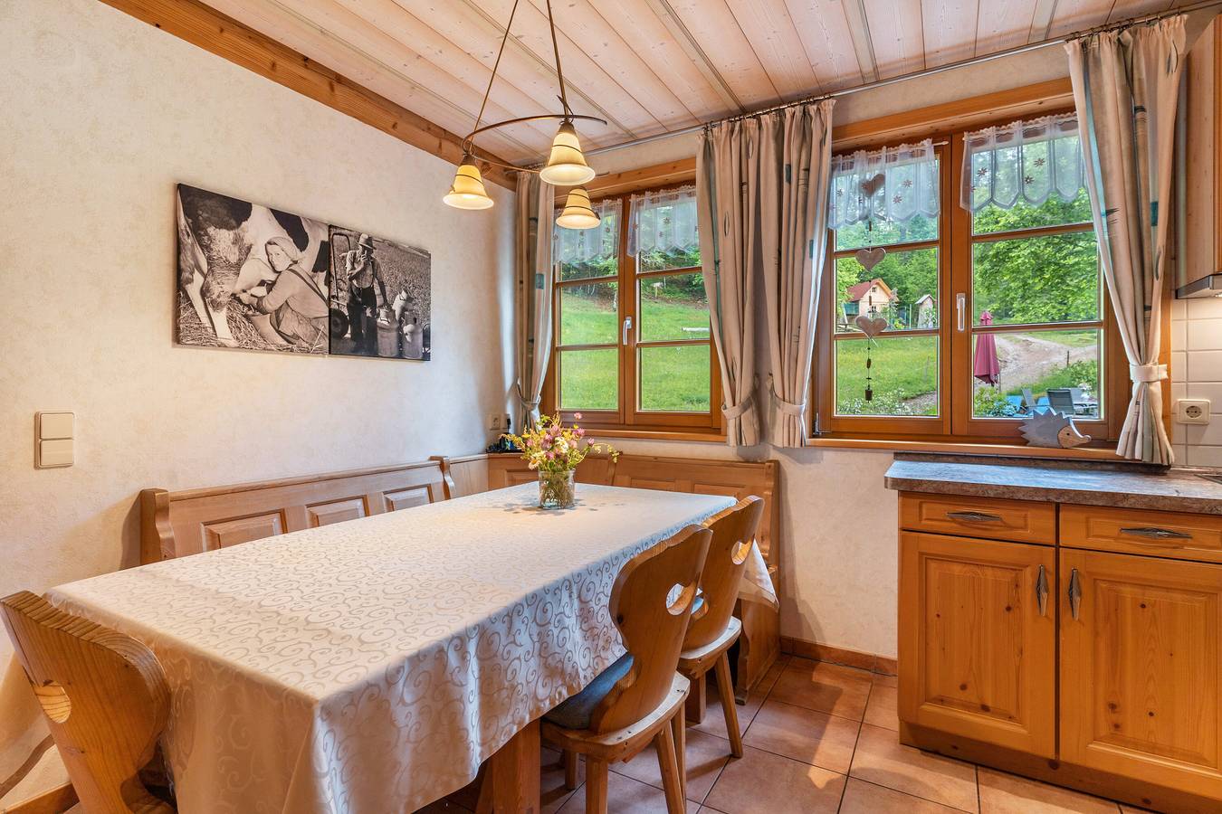 Entire apartment, Apartment 'Igelbau' with Mountain View, Shared Pool and Wi-Fi in Wolfach, Central Black Forest