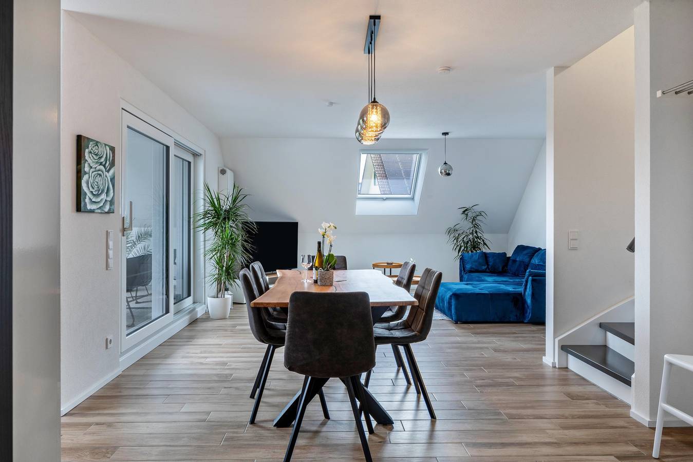 Ganze Wohnung, Ferienhaus Ebringen" mit privater Terrasse, Balkon und Wlan in Ebringen, Südschwarzwald