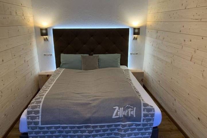 Chalet für 2 Personen, mit Terrasse in Finkenberg - 3