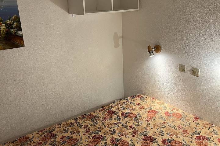 Gîte pour 2 personnes, avec balcon ainsi que piscine et jardin dans Theatre De La Licorne - 4