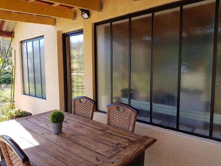 Location de vacances pour 2 personnes, avec piscine ainsi que jardin et vue à Sainte-Alvère - 2