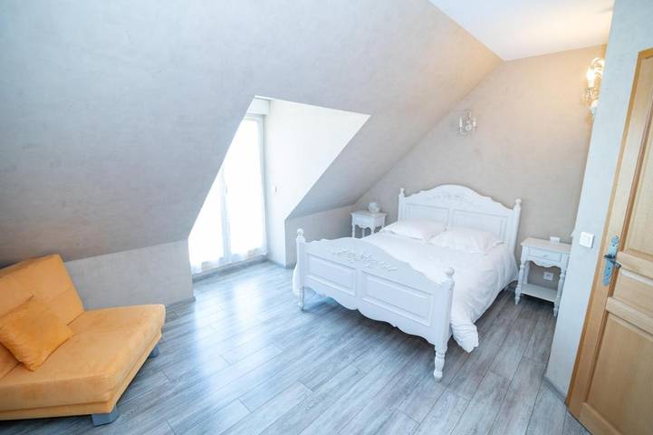 Location de vacances pour 3 personnes, avec jardin et terrasse à Saint-Fargeau-Ponthierry - 3