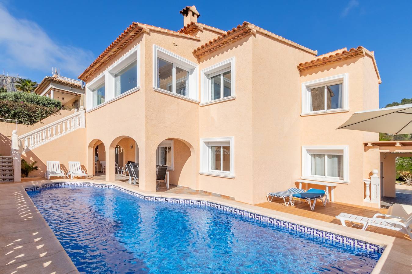 Villa 'Galicia' with Mountain View, Private Pool and Wi-Fi in Calpe, Costa Blanca