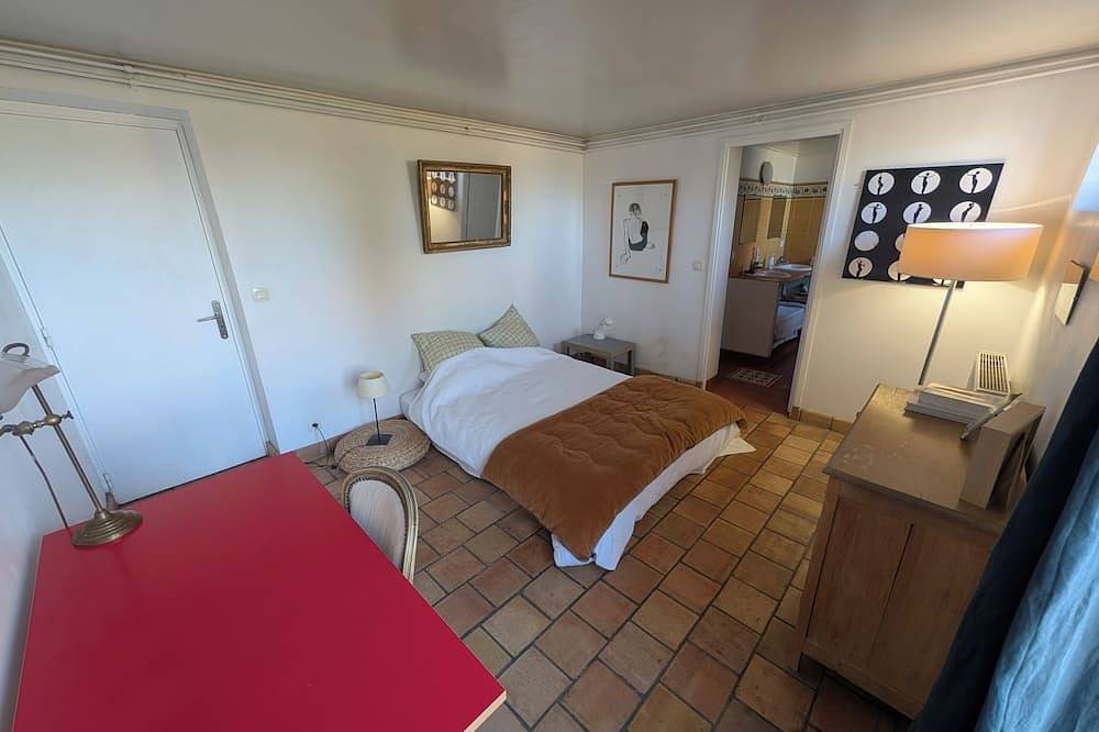 Independent room with private entrance + bathroom + garden access - Lyon view in Sainte-Foy-lès-Lyon, Lyon und Umgebung