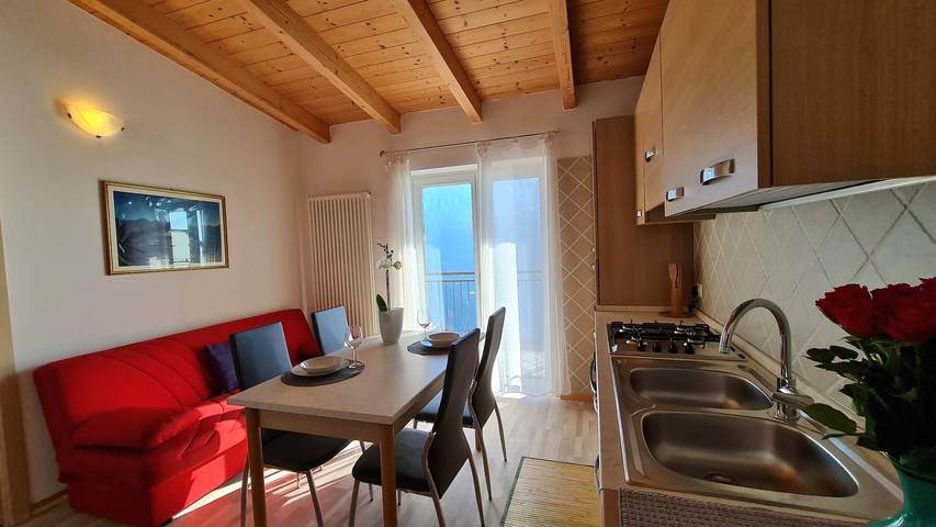 Ferienwohnung für 6 Personen, mit Balkon und Seeblick in Pieve - 4