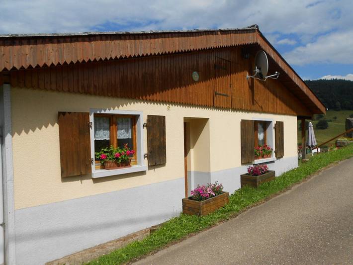 Gîte pour 4 personnes, avec jardin et terrasse