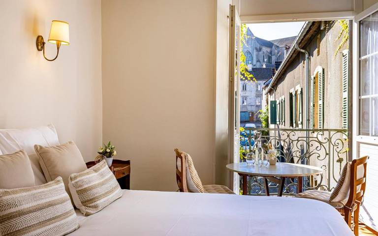 Hôtel pour 6 personnes, avec jacuzzi et jardin ainsi que sauna et piscine