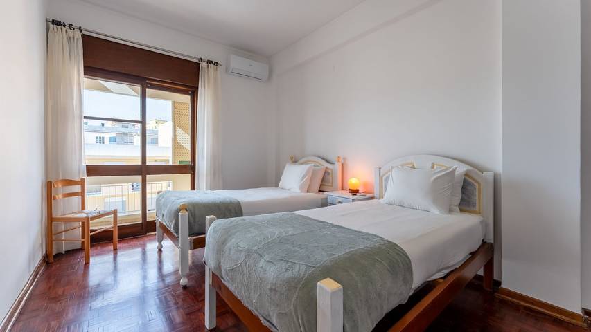 Apartamento entero, Apartamento de vacaciones para 6 personas con balcón in Sé (Faro), Faro (Sé e São Pedro)