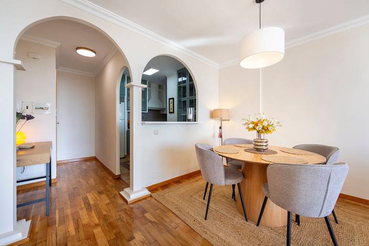 Apartamento entero, Apartamento 'Loli' con vistas al mar, Wi-Fi y aire acondicionado in Roquetas de Mar, Costa de Almería