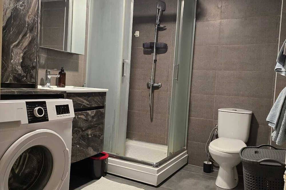 Entire apartment, 1+1 Keyifli ve guvenlikli daire in Izmir Province