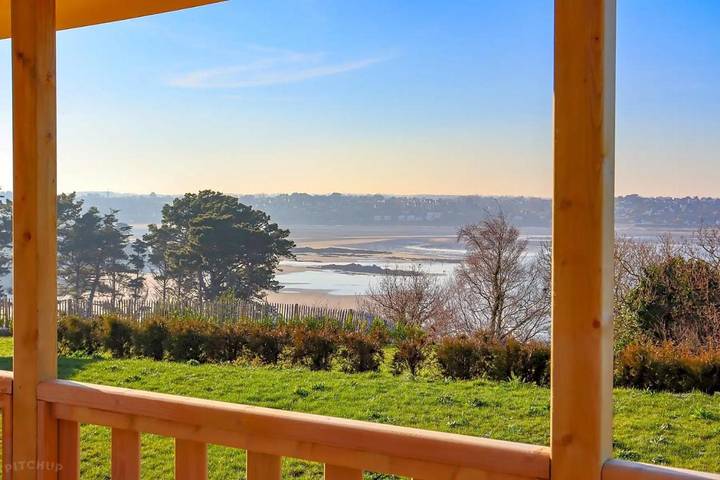 Location de vacances pour 4 personnes, avec vue ainsi que terrasse et jardin à Plestin-les-Grèves - 4