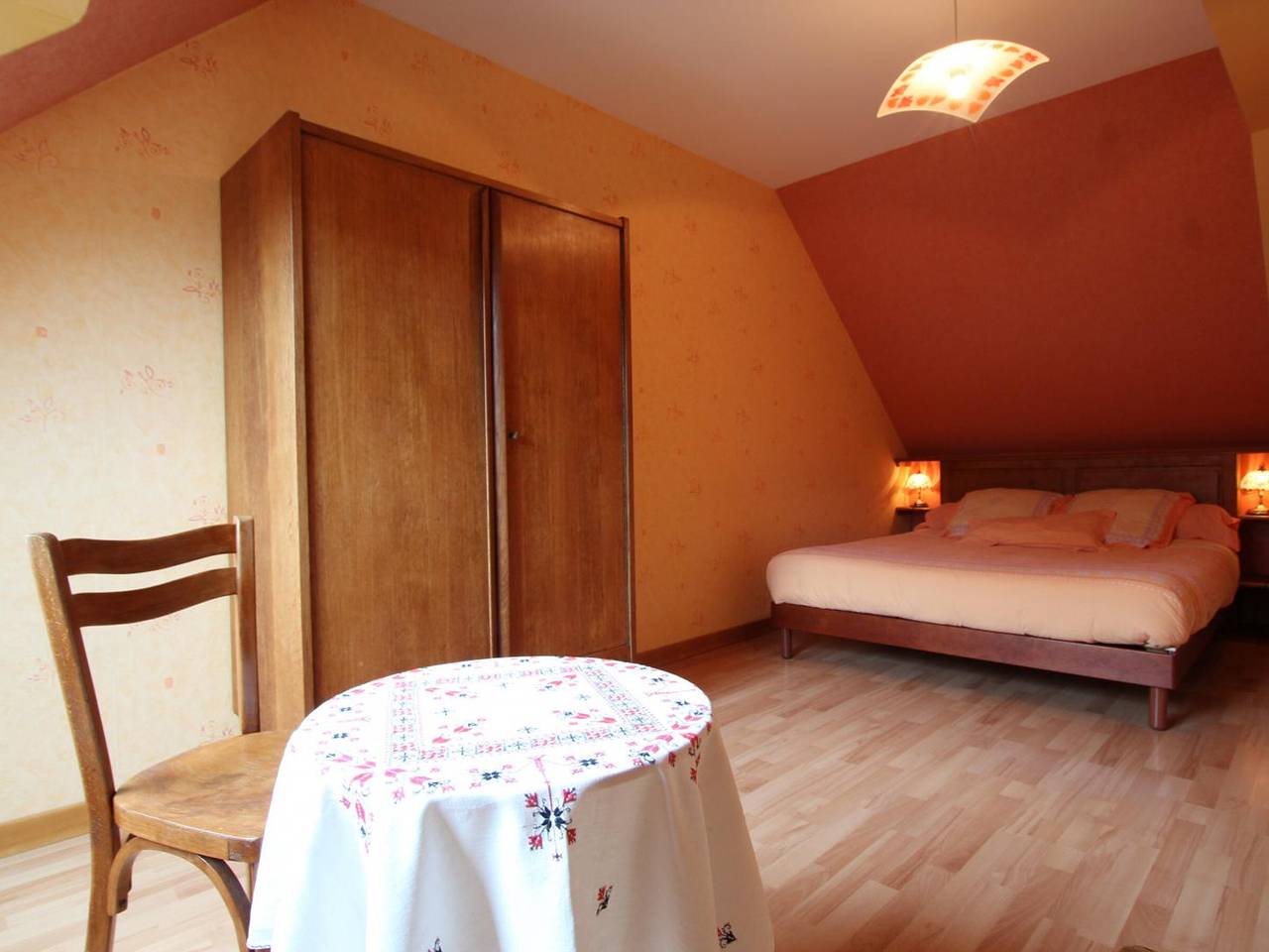 Charmante maison en pierre proche mer avec jardin et Bbq in Heugueville-sur-Sienne, Région de Coutances