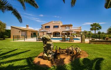 Holiday home in Ses Salines, South Majorca für 10 