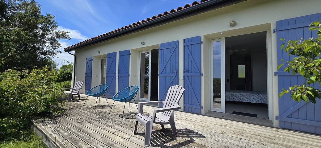 Location de vacances pour 4 personnes, avec jardin dans le Gers