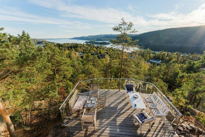 Feriehus for 7 personer, med Terrasse og Hage i Viken