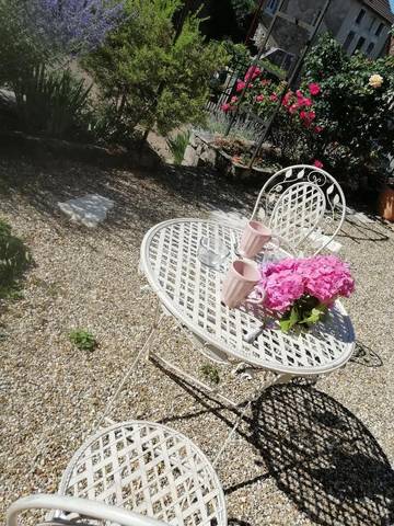 Gîte pour 8 personnes, avec jardin et vue à Mellecey