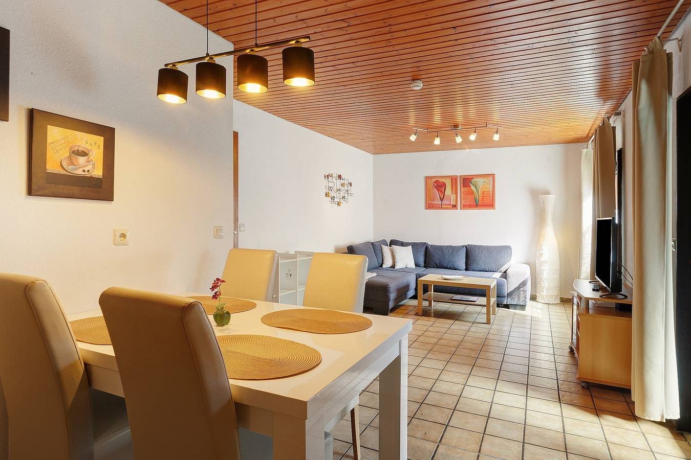 Ganze Wohnung, Apartment 'Heve' mit Gemeinschaftsterrasse, privatem Garten und Wlan in Körbecke, Möhnesee